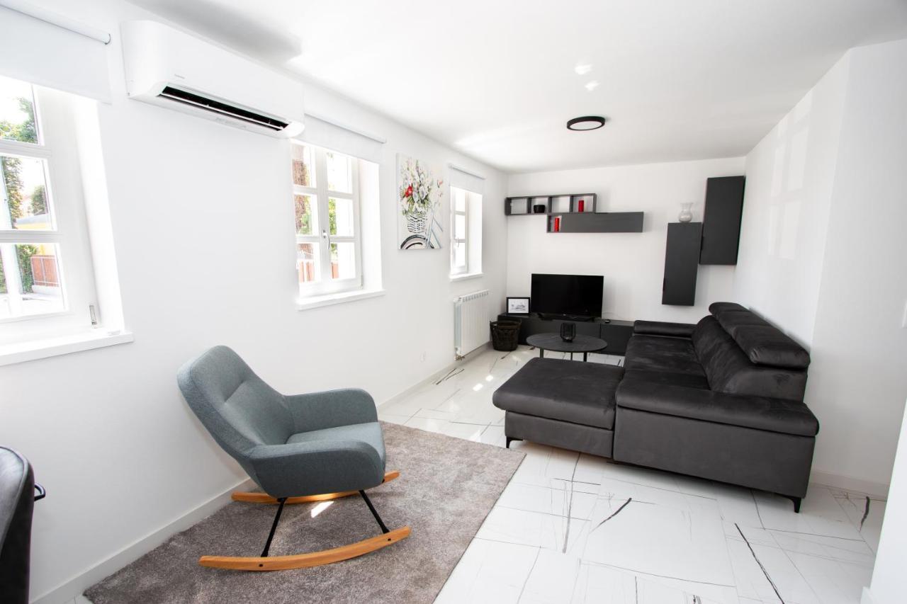 Apartmani Kac Karlovac Extérieur photo