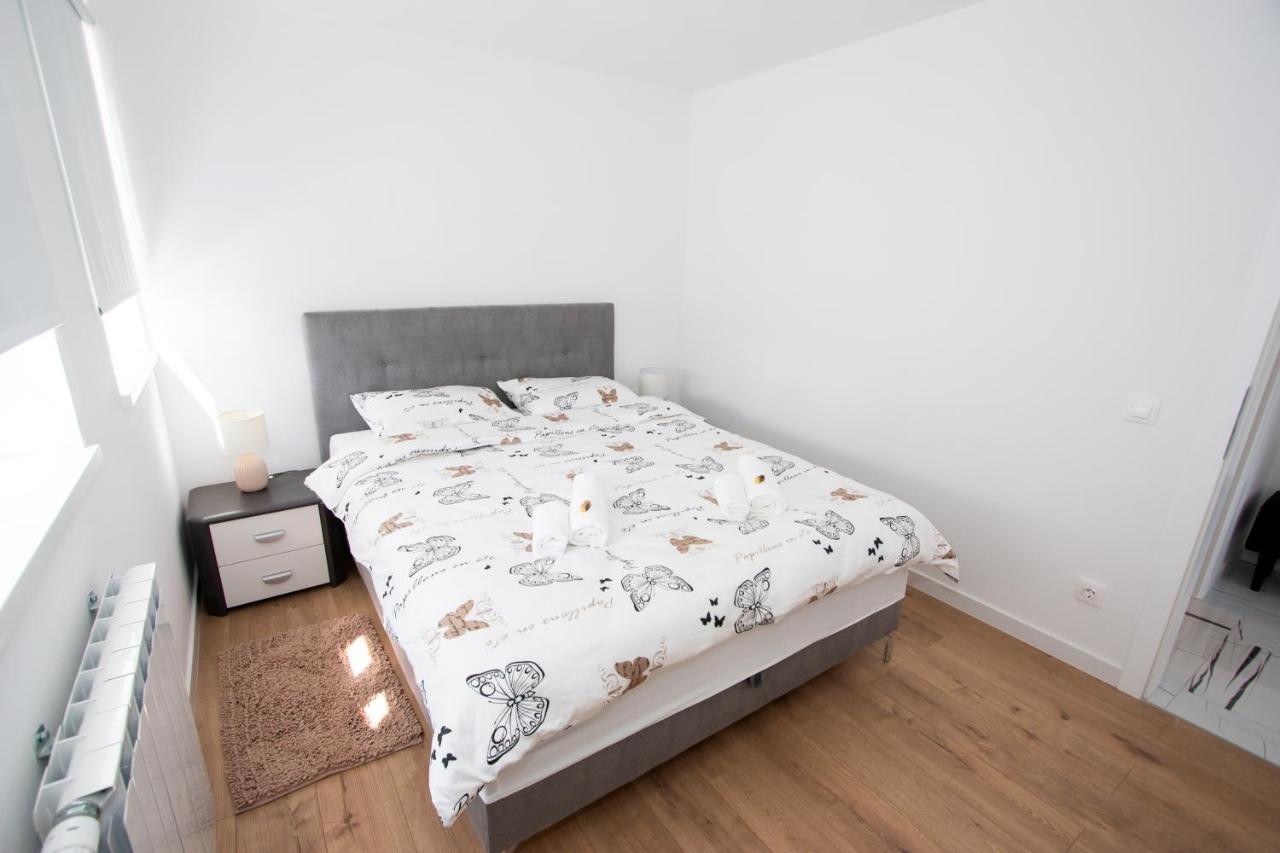 Apartmani Kac Karlovac Extérieur photo