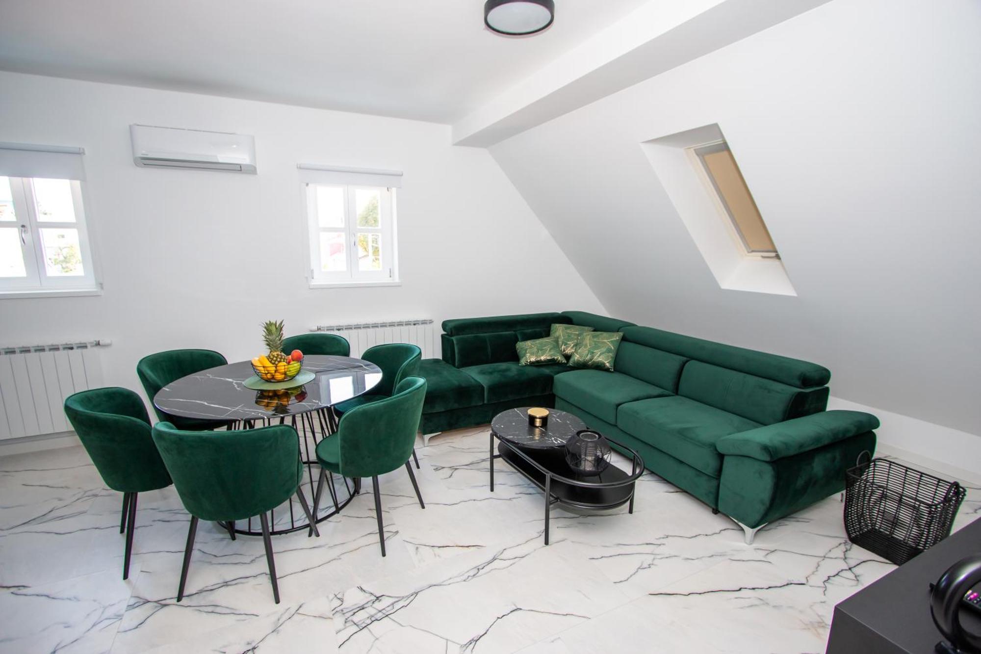 Apartmani Kac Karlovac Extérieur photo
