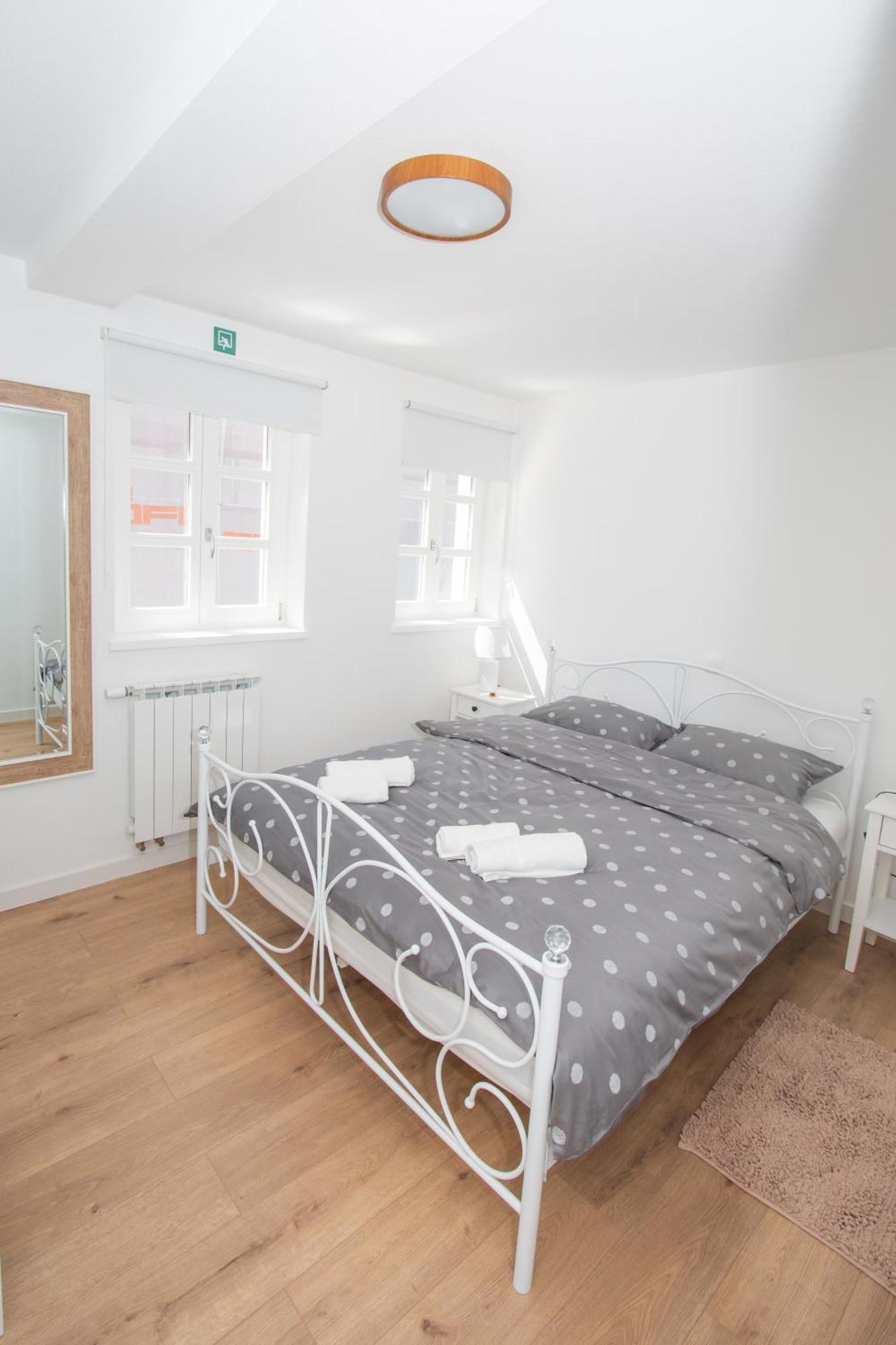 Apartmani Kac Karlovac Extérieur photo
