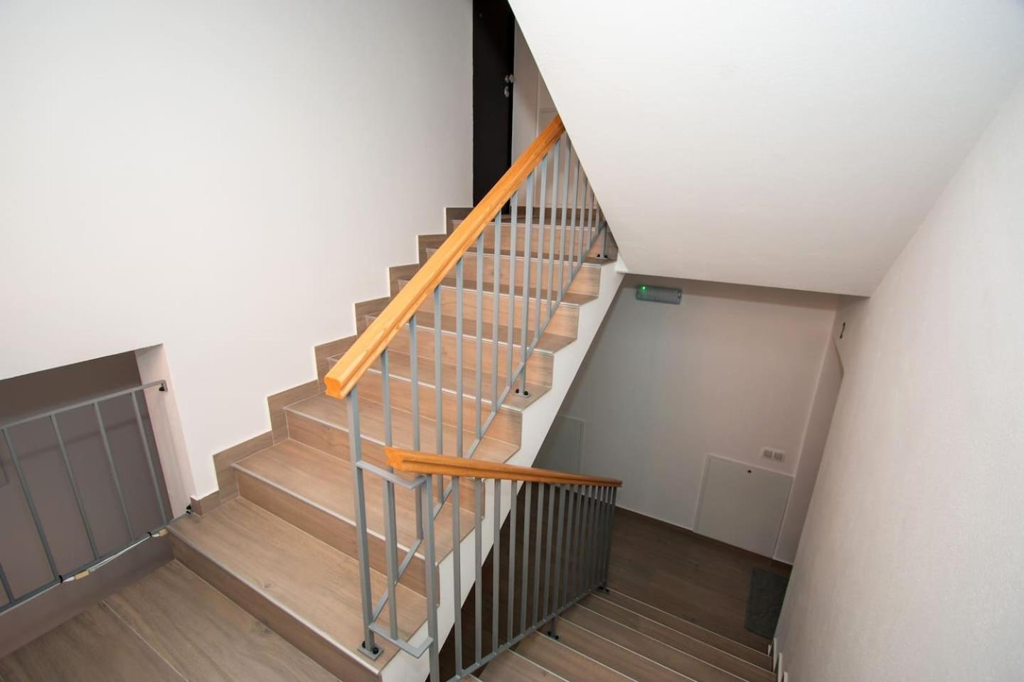 Apartmani Kac Karlovac Extérieur photo