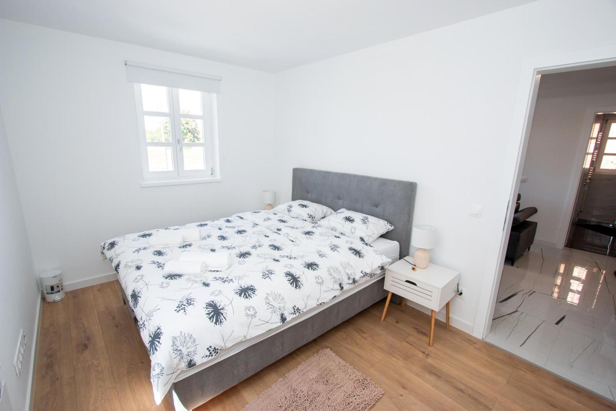 Apartmani Kac Karlovac Extérieur photo