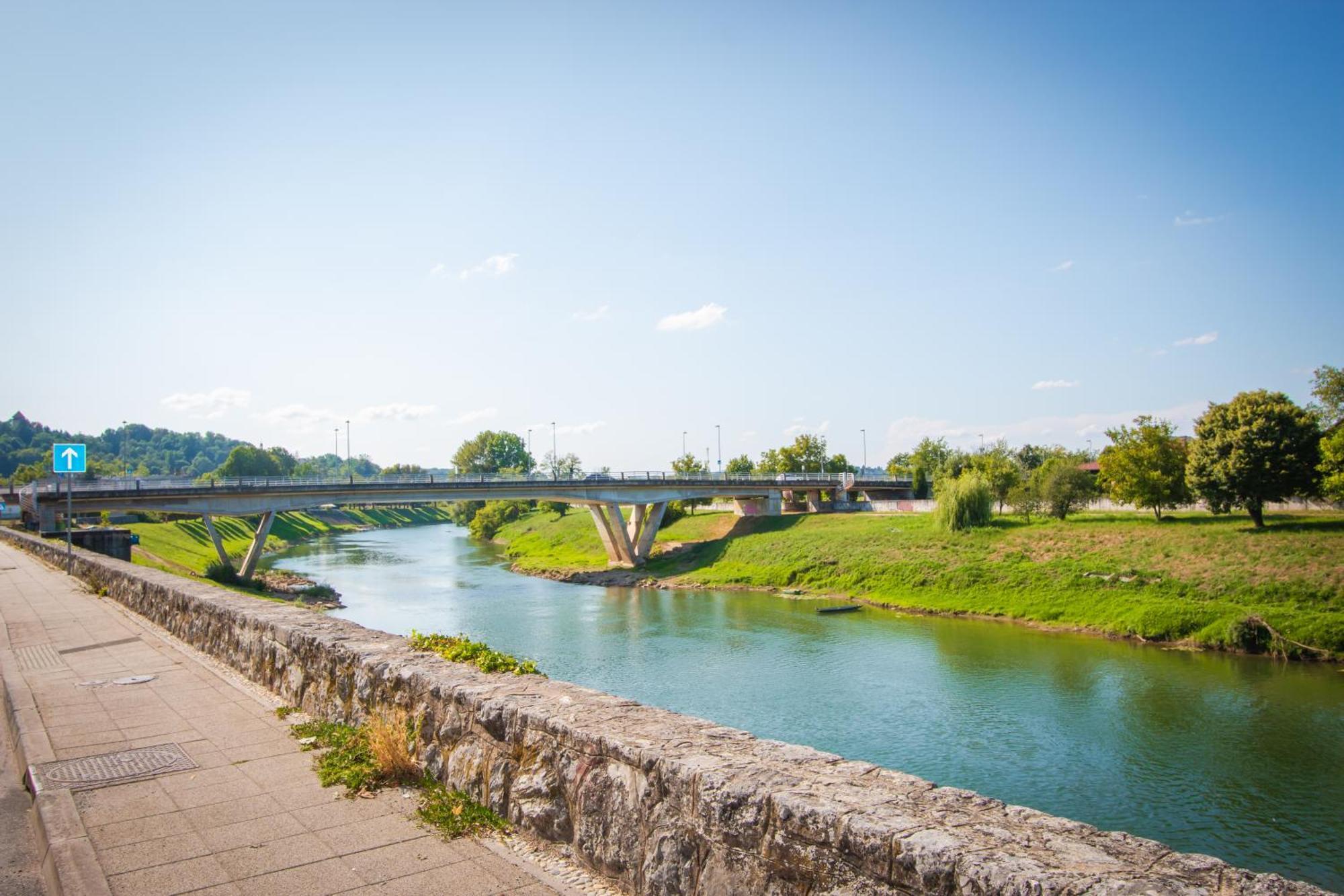 Apartmani Kac Karlovac Extérieur photo